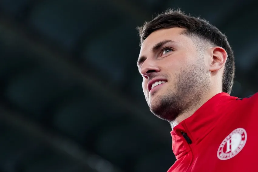 Santi Giménez con el Feyenoord