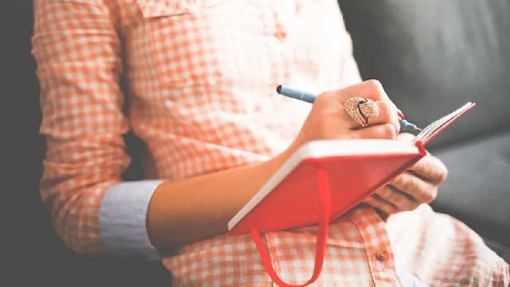 Pixabay A quienes buscan creatividad se les aconseja llevar ropa interior de color naranja.