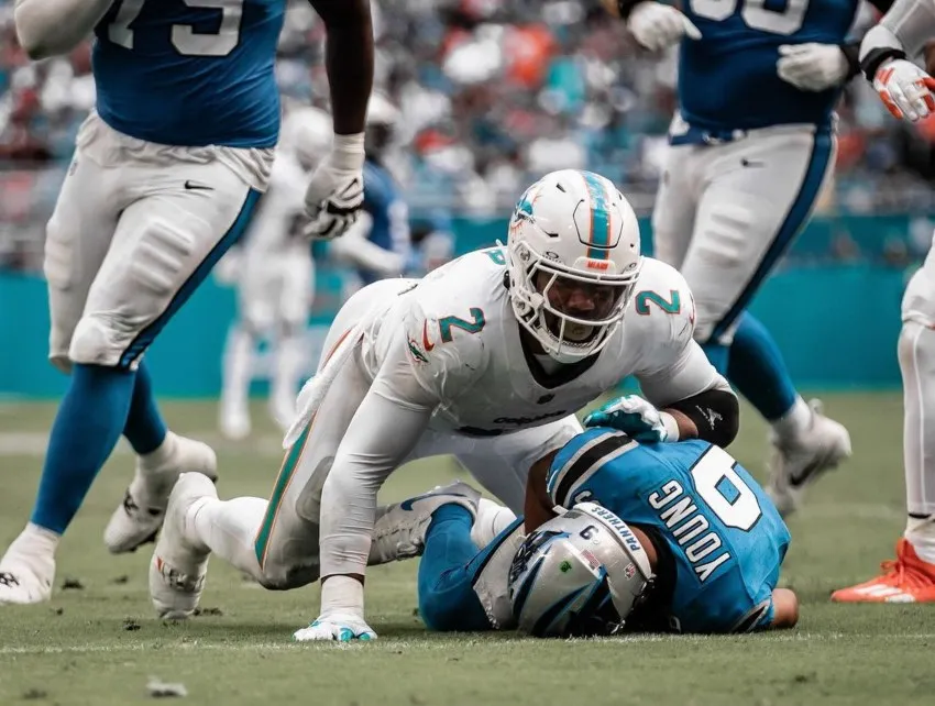 INSTAGRAM: @astronaut Bradley se lesionó la rodilla