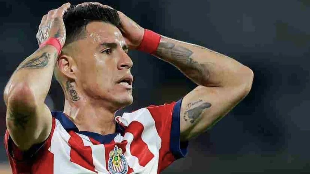 RÉCORD Calderón en su etapa con Chivas