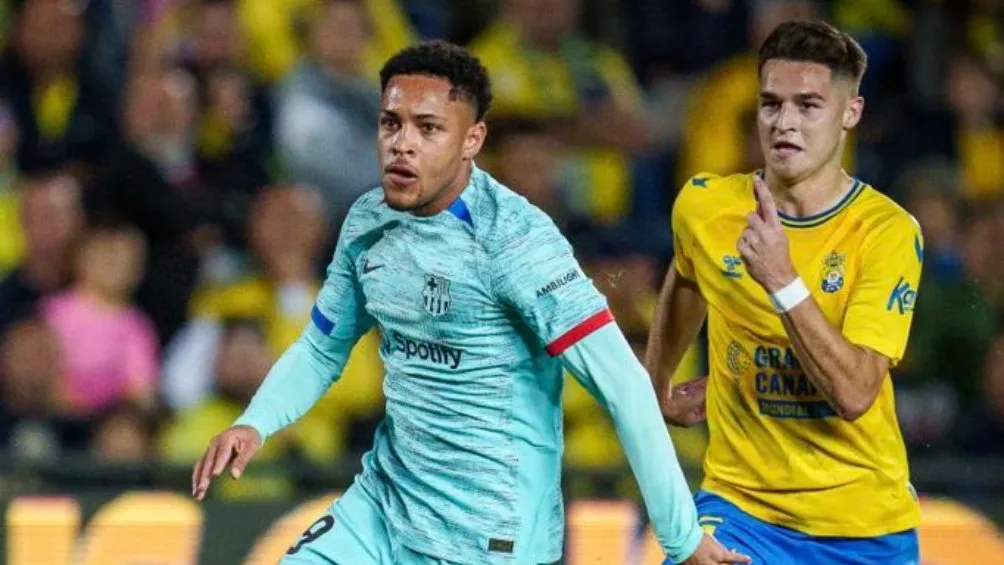 Vitor Roque debutó con el Barça