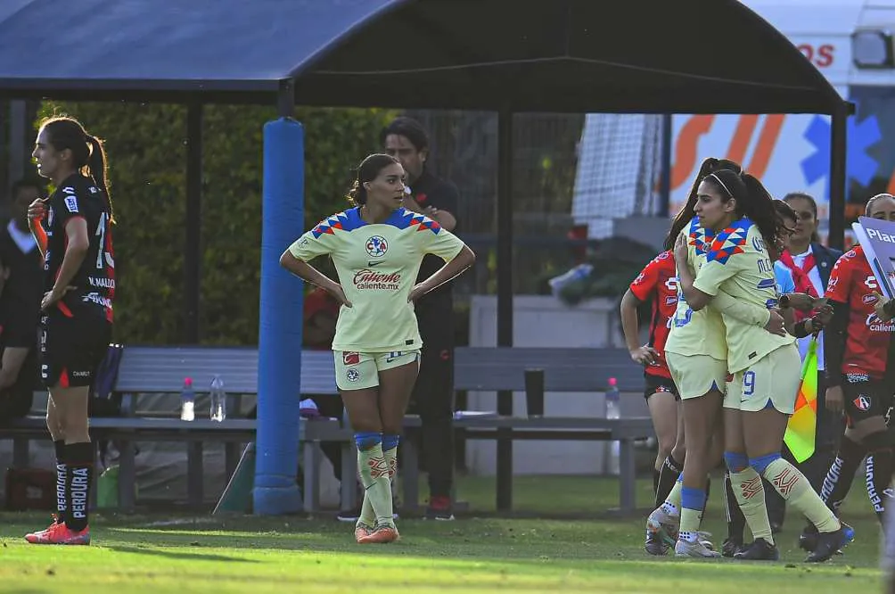 JULIÁN VÁZQUEZ Cadena entró de cambio