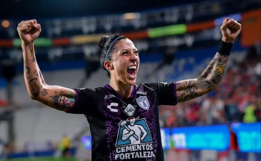 Jenni Hermoso, nueva jugadora de Tigres Femenil