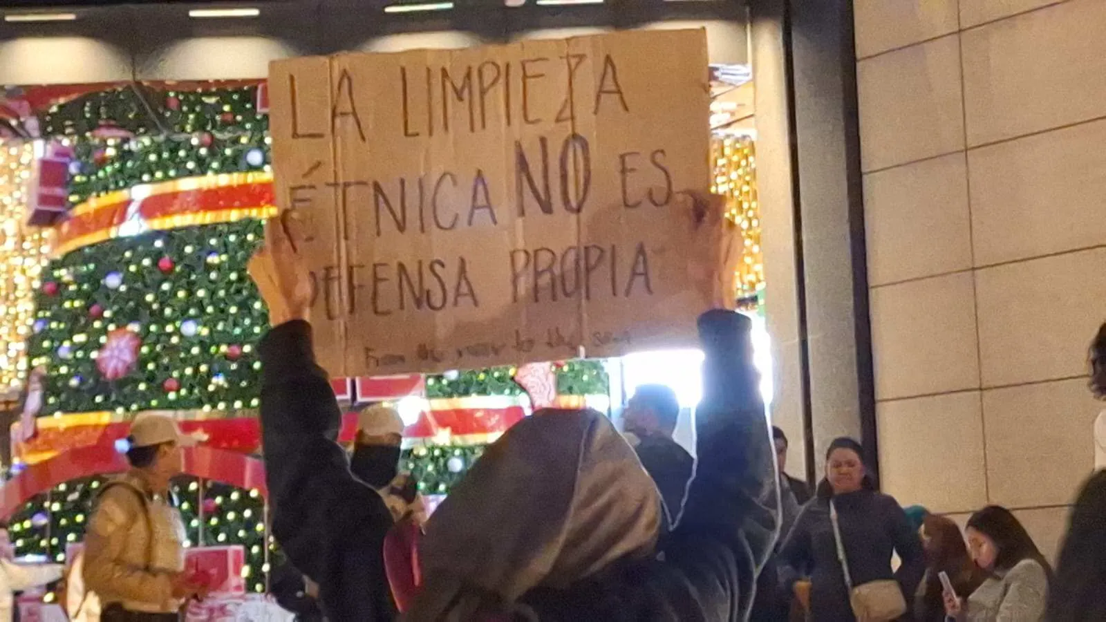 X: @MexicoBds Entre los reclamos, se pedía alto al genocidio del pueblo palestino.