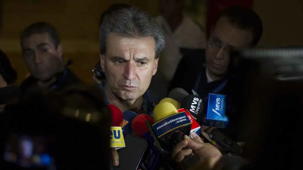 MEXSPORT de la Torre no cree que Chicharito cambiará al club