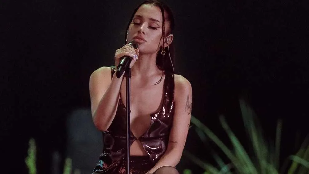 IG: @arianagrande Grande lleva más de tres años alejada de los escenarios.