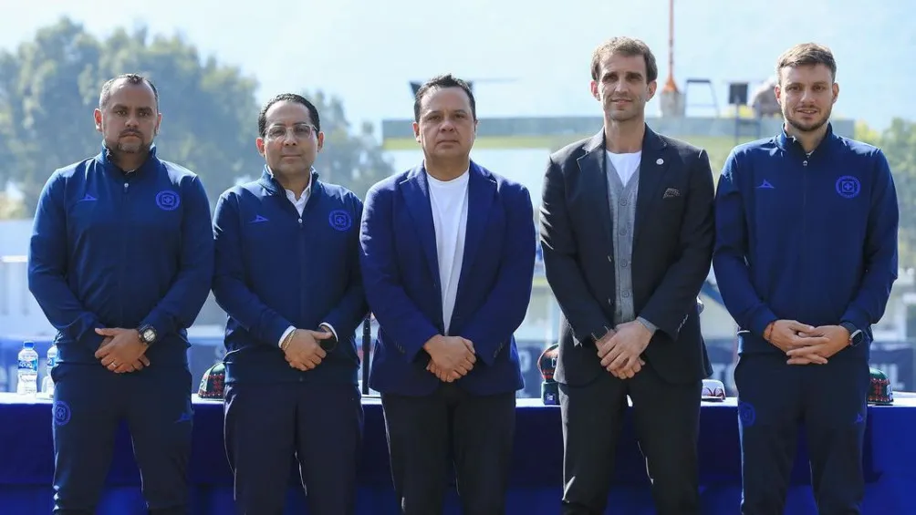 Presentación de Alonso y Anselmi con Cruz Azul