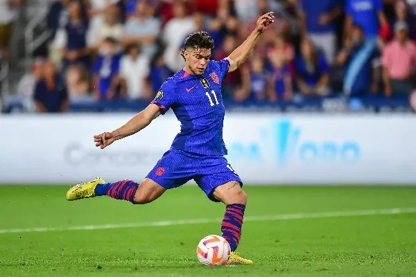 Cade Cowell cerca de reforzar a las Chivas