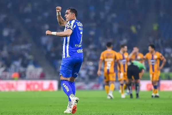 Rogelio Funes Mori celebrando su gol