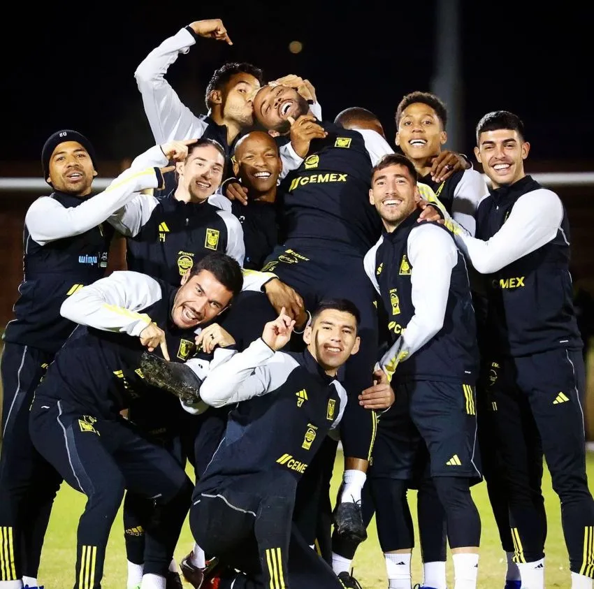 INSTAGRAM: @clubtigres En entrenamiento