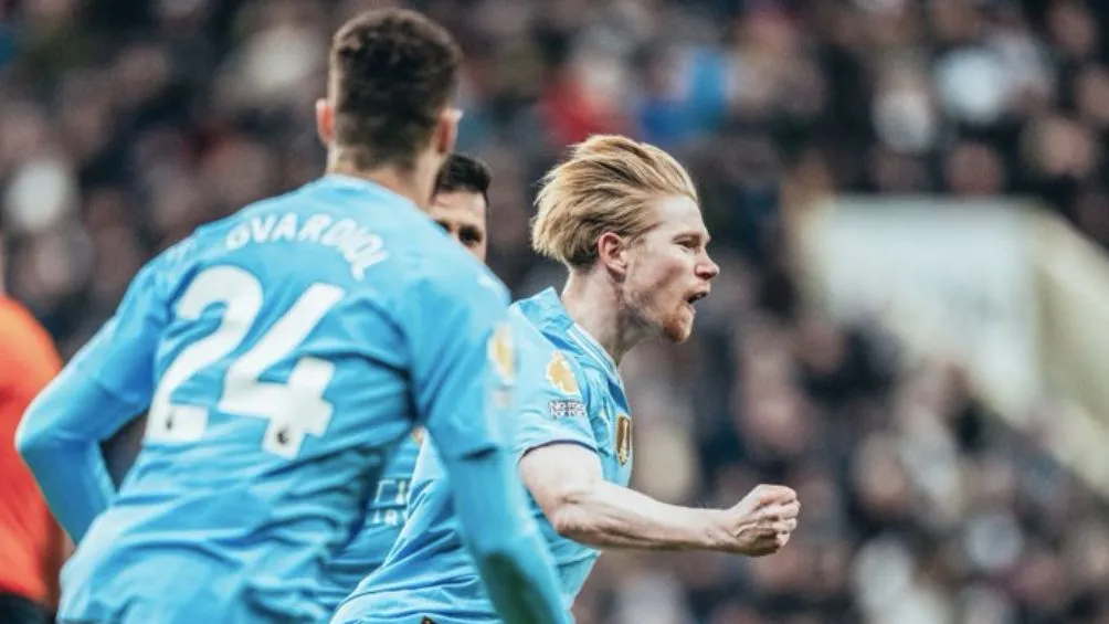 De Bruyne celebró su gol en el regreso a la Premier League