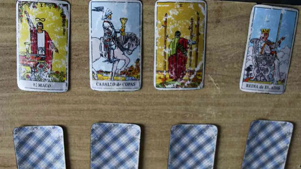 Muchas personas creen fielmente en la lectura de las cartas.