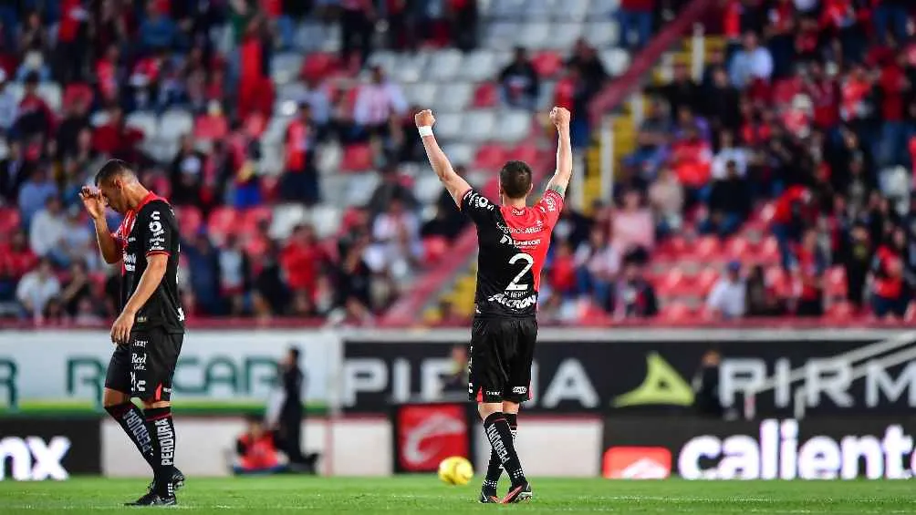 Atlas se fue arriba en el marcador