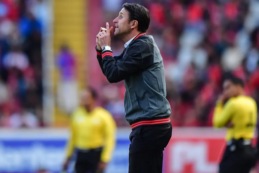 Beñat San José en el juego ante Necaxa