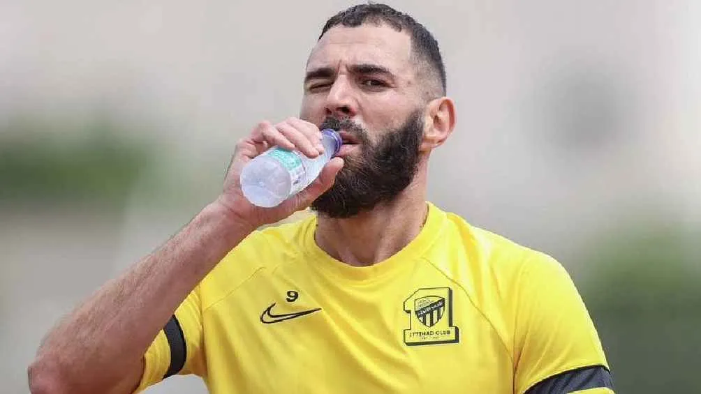 Benzema en entrenamiento en Arabia