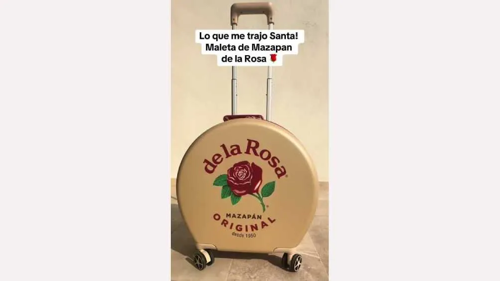 Según la persona dueña de la maleta, fue un regalo de la marca.