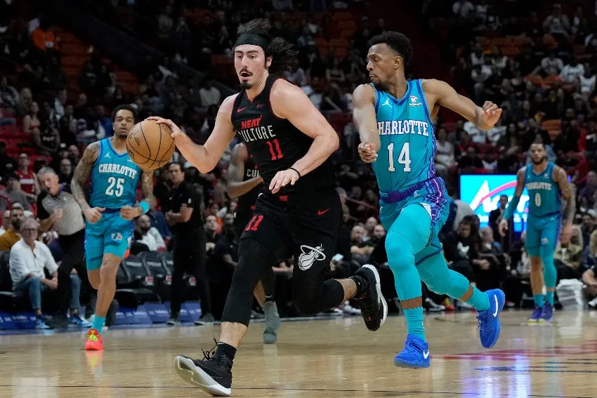 Jaime Jáquez en un juego de Miami Heat