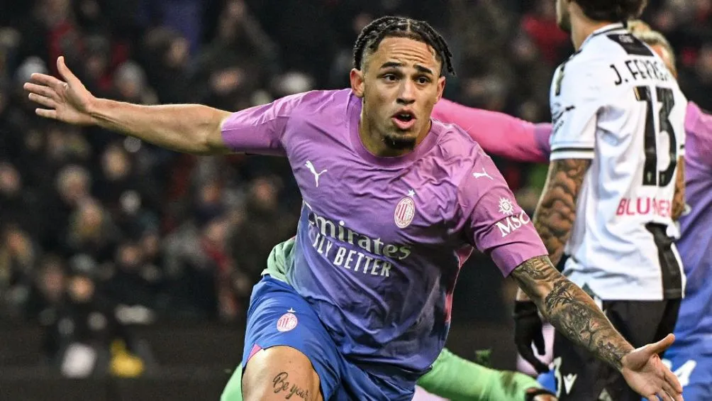 Okafor celebra el gol de la victoria