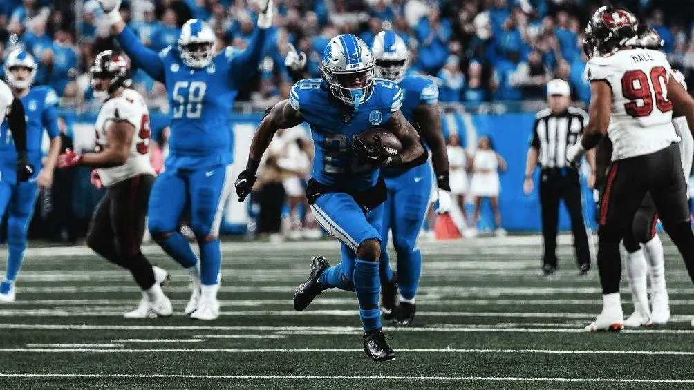 Jahmyr Gibbs en su anotación