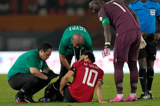 AP Salah se lesionó en el juego contra Ghana