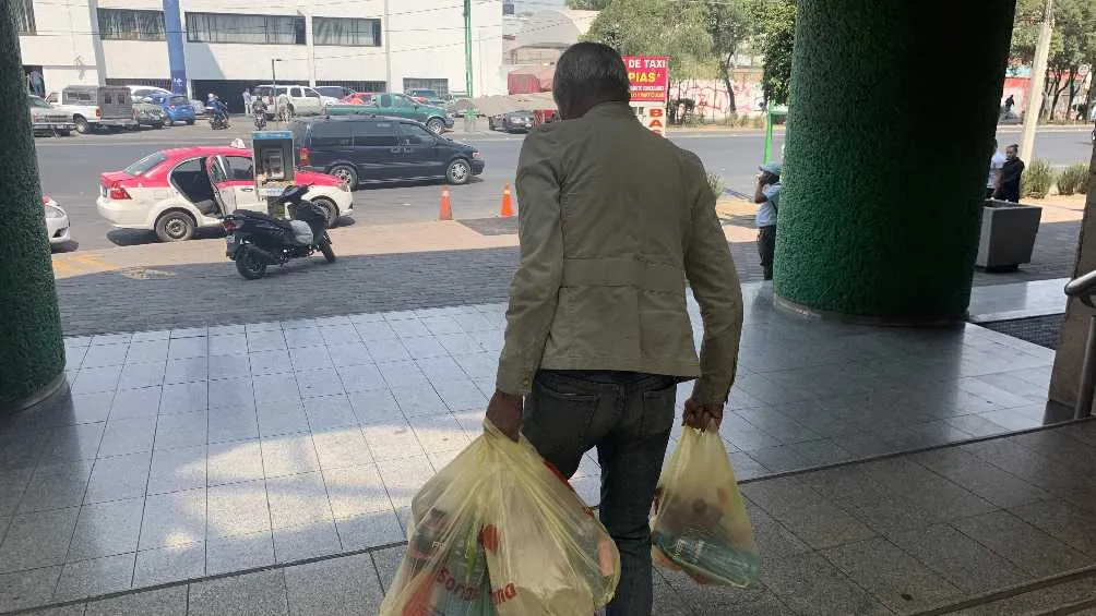 La pensión a jubilados se vuelve esencial para su sustento diario.