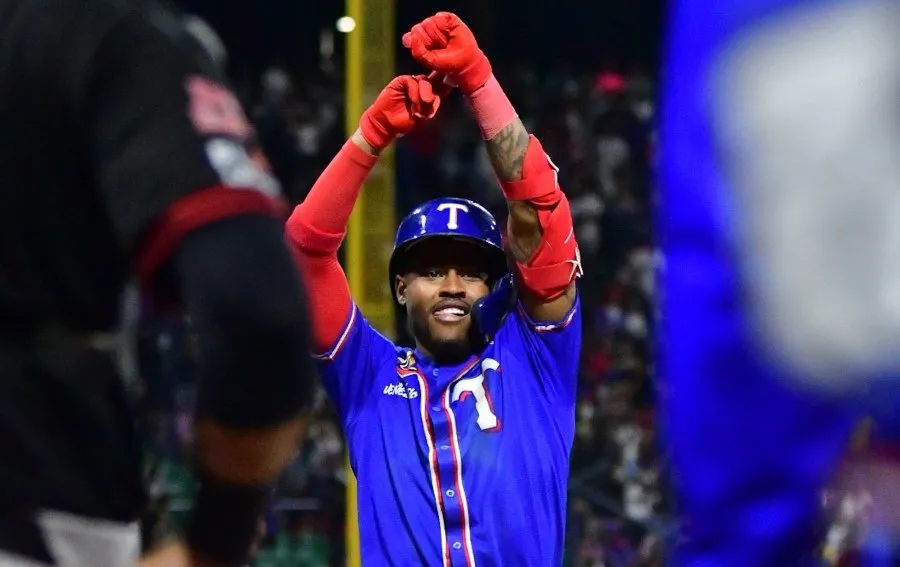 X: @tiburones_net Maikel García y su festejo provocador