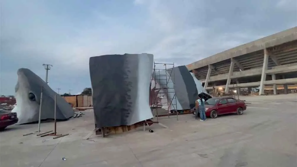 Los tiburones siguen en las inmediaciones del estadio