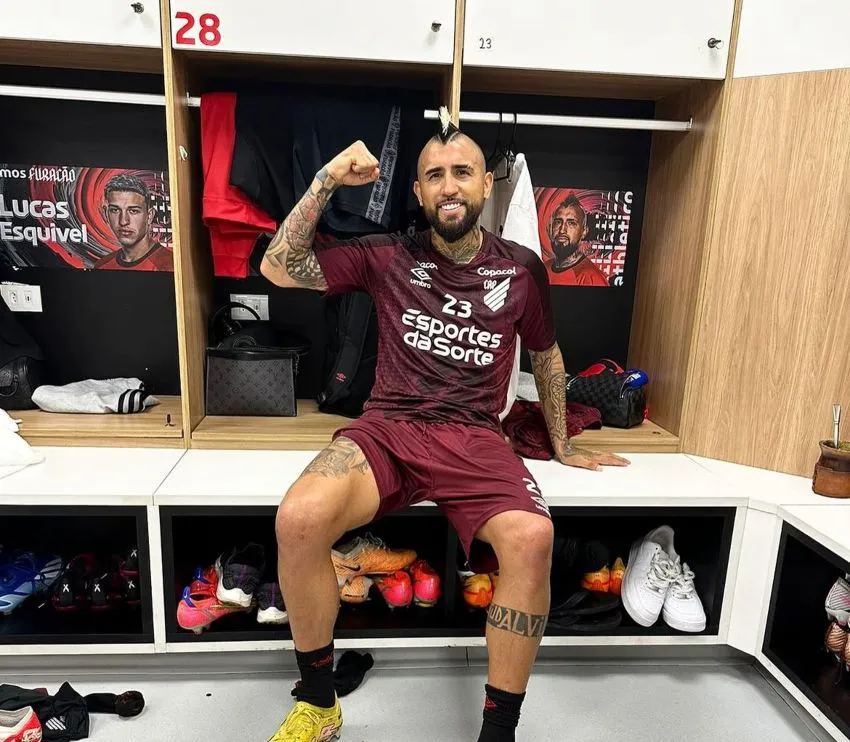 Arturo Vidal en el vestidor