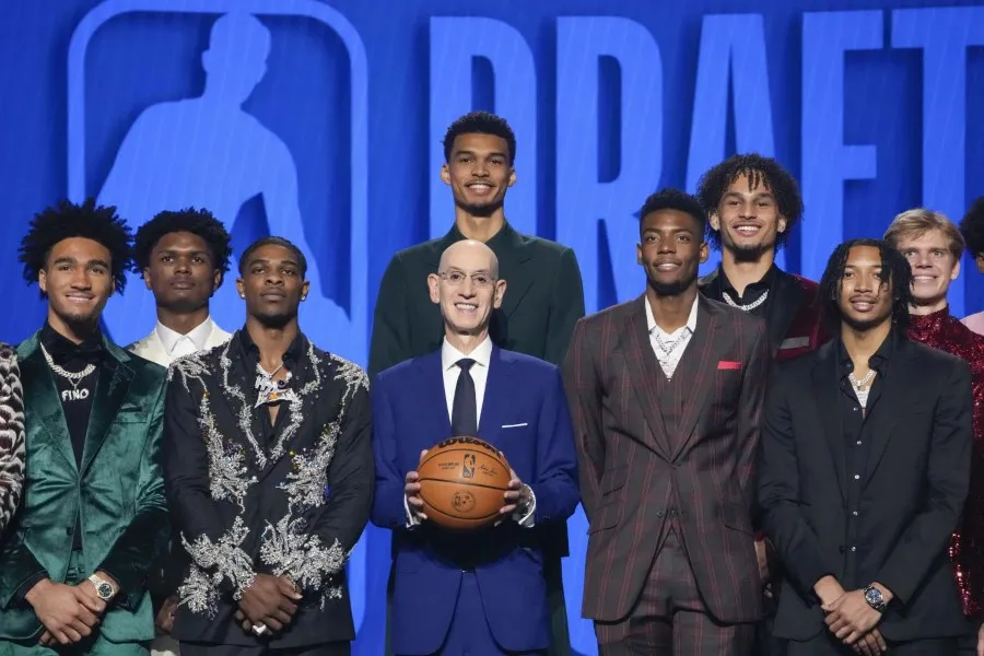 Adam Silver en el Draft 2023 de NBA
