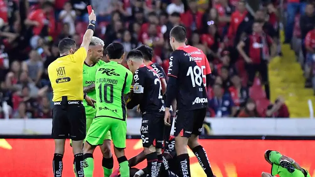 Vieron dos expulsiones