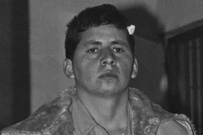 Mario Aburto al ser aprendido.