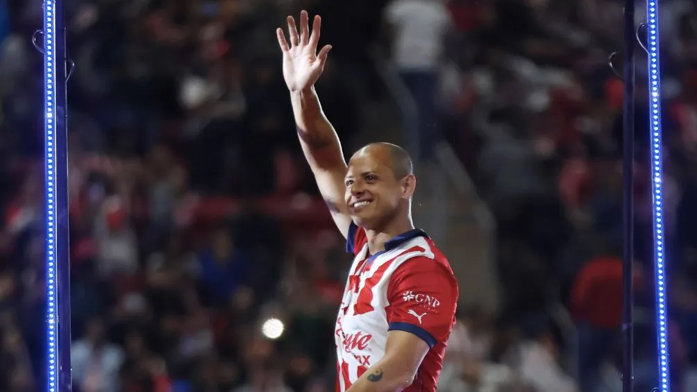 TWITTER: @miseleccionmx Chicharito vuelve a chivas después de 14 años