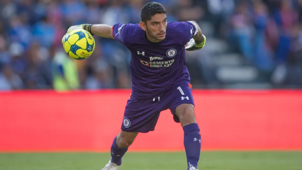 Jesús Corona en el 'Estadio Azul' jugando para La Maquina