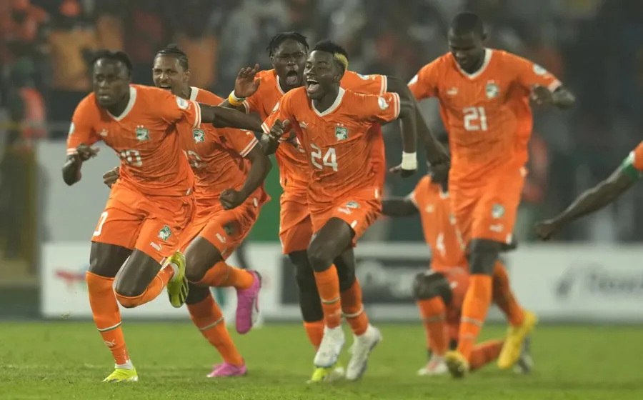 Marfileños celebran el pase a Cuartos