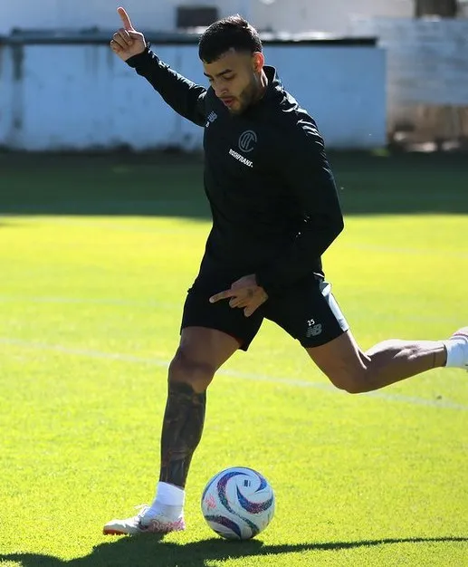 Alexis Vega en un entrenamiento
