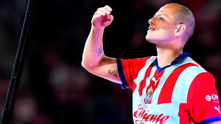 Chicharito ya fue presentado con Chivas