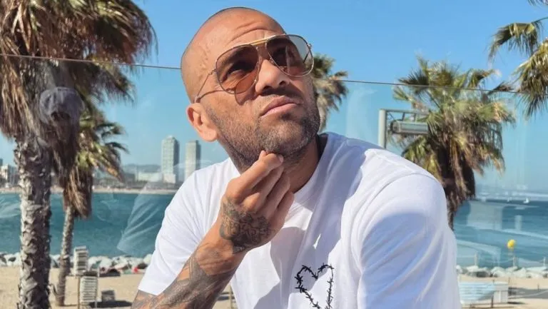 Dani Alves, previo a entrar a la cársel por presunta violación