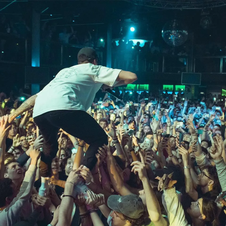 FB: @relsbofficial En su paso por México logró llenar dos Palacios de los Deportes.