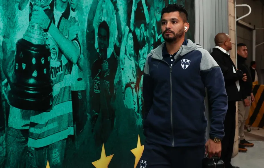 Tecatito llega a juego con Rayados