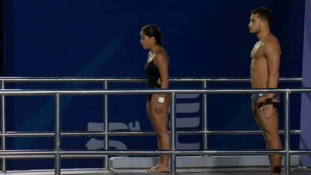 X: @COM_Mexico Alejandra y Kevin a punto de entra en acción