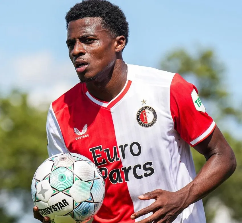 INSTAGRAM: @javairo_dilrosun Ya aterrizó en CDMX