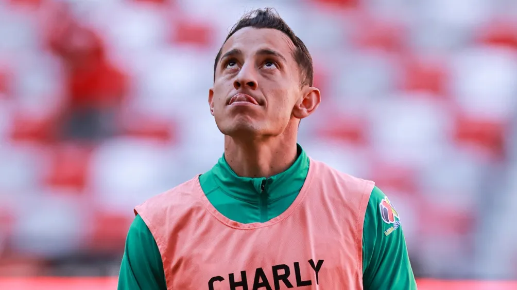 Andrés Guardado fue ovacionado al ingresar a la cancha