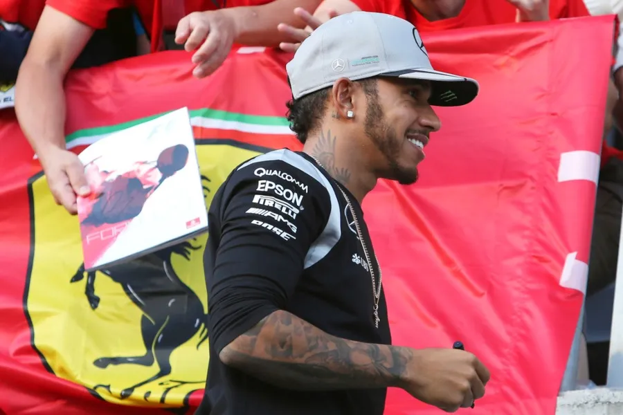 AP Lewis Hamilton, piloto de Ferrari para 2025