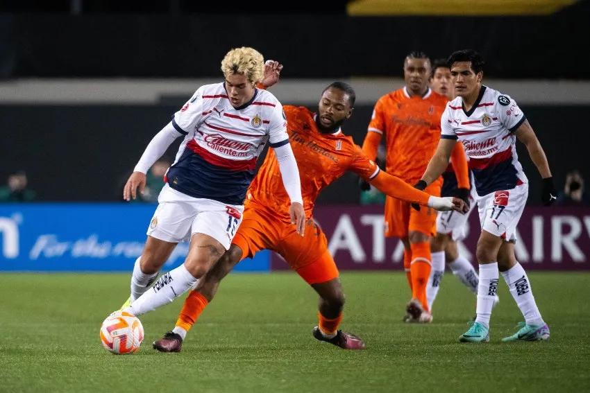 Cowell con el equipo rojiblanco