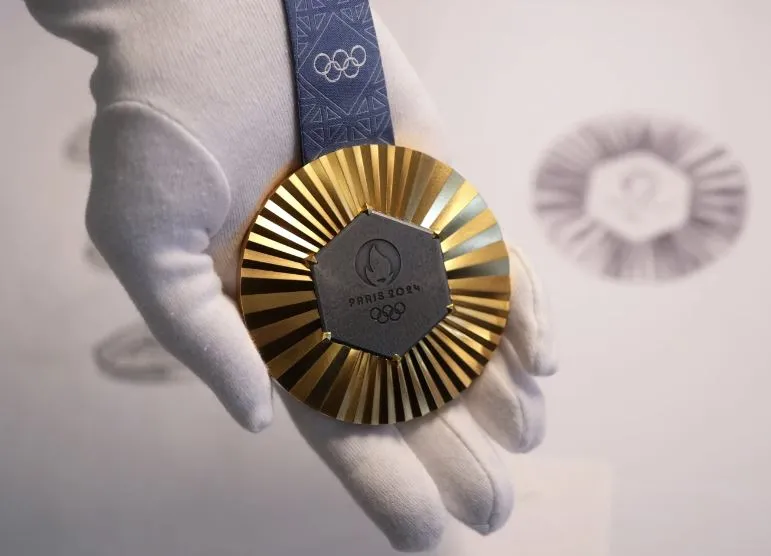 Medallas que recibirán los atletas en París 2024