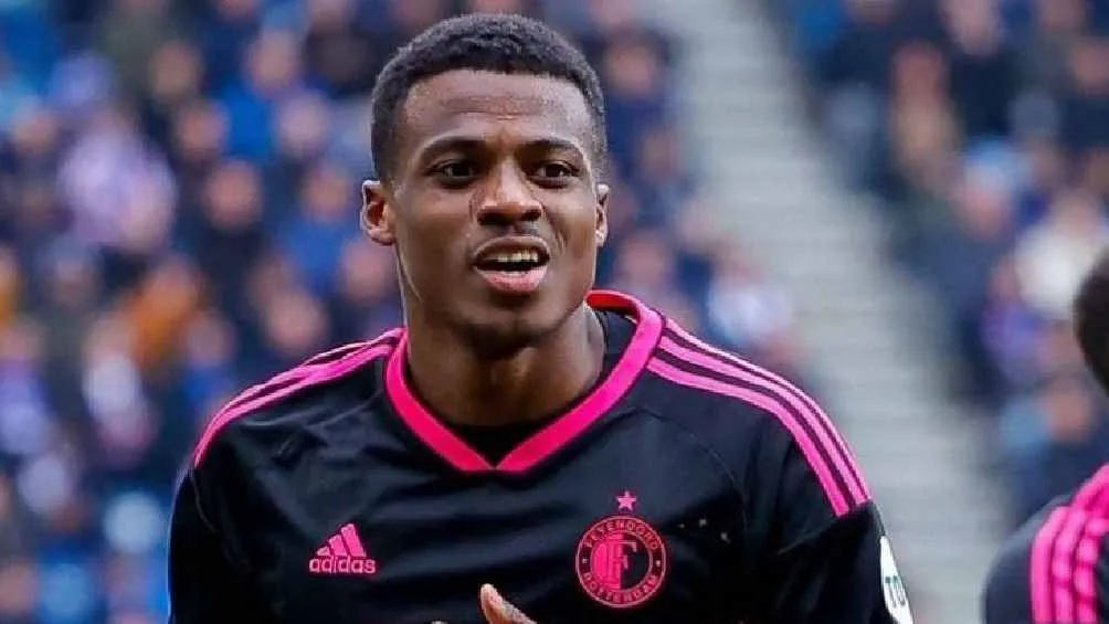 Pidió referencias del futbol mexicano