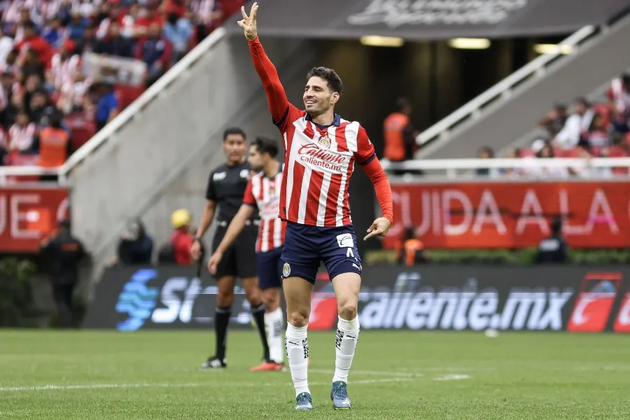 Antonio Briseño, defensa central de Chivas