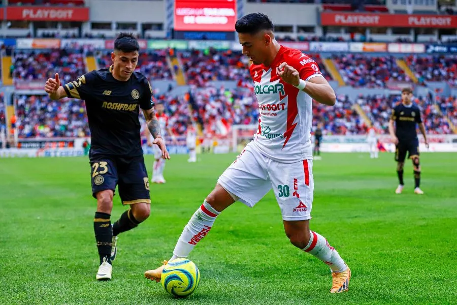 Necaxa y Toluca empataron 3-3