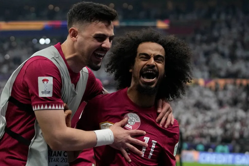 Akram Afif marcó triplete