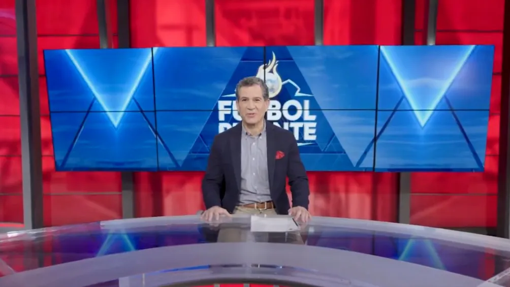 Javier Alarcón en la mesa de Futbol Picante